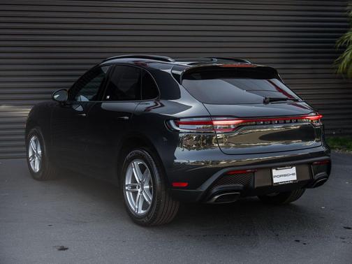 2026 Porsche Macan Macan