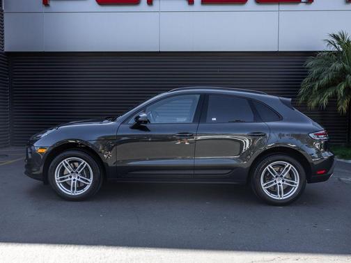 2026 Porsche Macan Macan