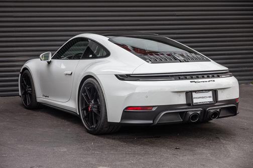 2026 Porsche 911 Carrera GTS