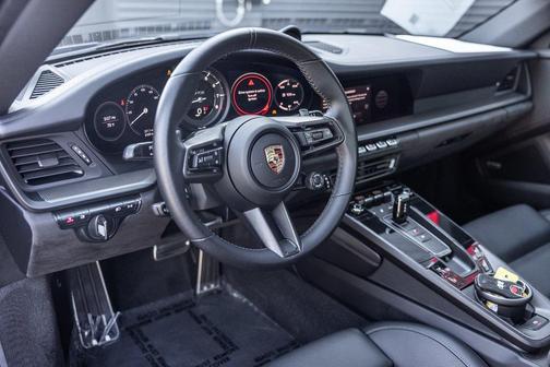 2024 Porsche 911 Carrera GTS