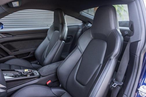 2024 Porsche 911 Carrera GTS
