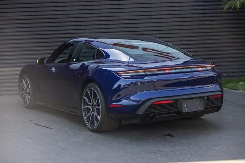 Gentian Blue Metallic 2025 Porsche Taycan