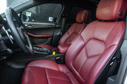 2023 Porsche Macan GTS