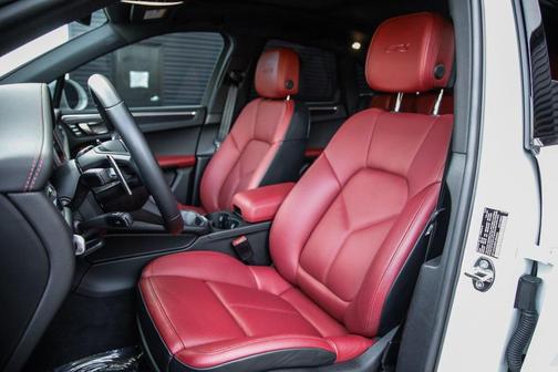 2023 Porsche Macan GTS