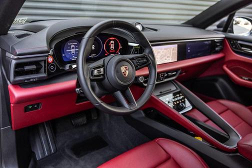 2025 Porsche Macan 4