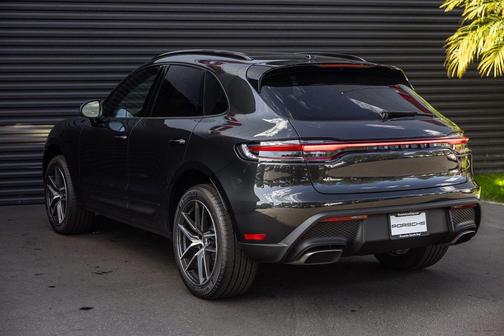 2026 Porsche Macan 