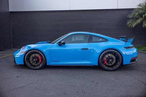 2026 Porsche 911 Carrera GTS