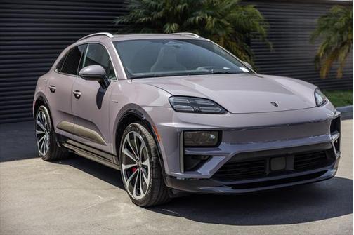 2024 Porsche Macan Turbo