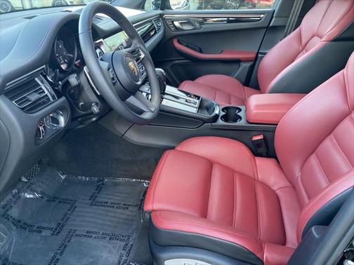 2023 Porsche Macan T