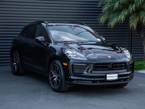 2023 Porsche Macan T