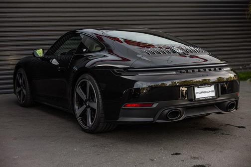 2026 Porsche 911 Carrera 4S