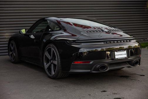 2026 Porsche 911 Carrera 4S