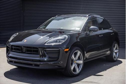 2025 Porsche Macan Base