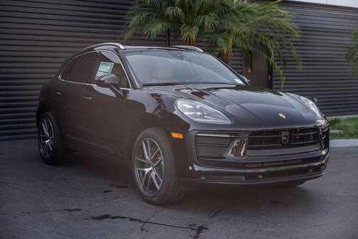 2026 Porsche Macan 
