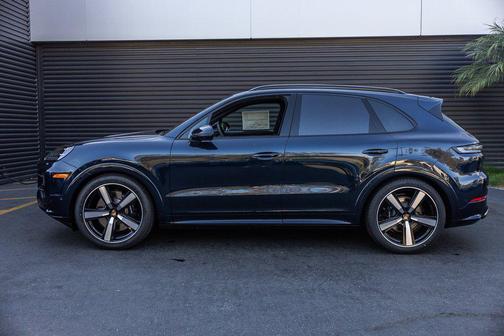 2026 Porsche Cayenne GTS
