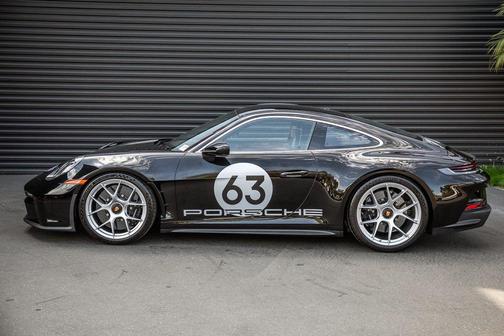 2024 Porsche 911 S/T