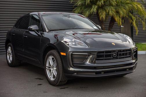 2025 Porsche Macan T