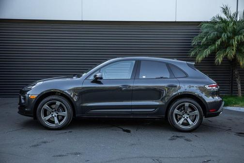 2025 Porsche Macan 