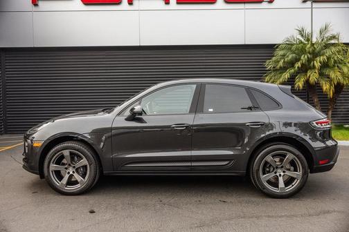 2025 Porsche Macan T