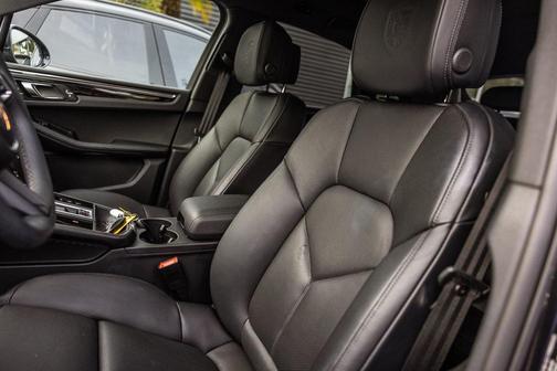 2025 Porsche Macan T