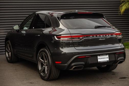 2025 Porsche Macan T