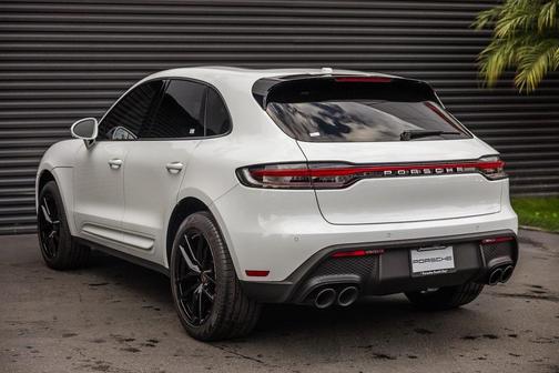2023 Porsche Macan 