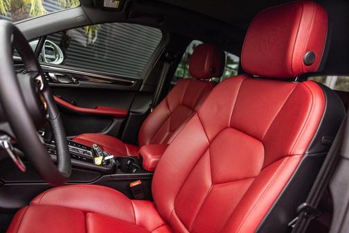 2023 Porsche Macan 