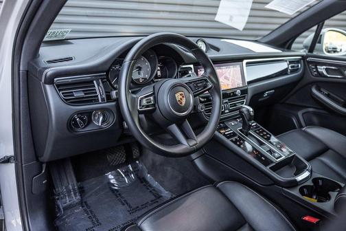 2023 Porsche Macan S