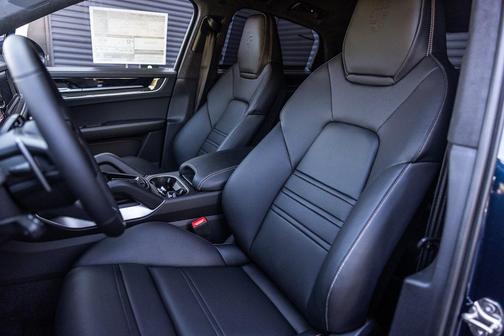 2025 Porsche Cayenne Turbo GT