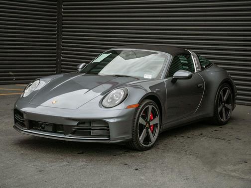 Vanadium Grey Metallic 2026 Porsche 911 Targa 4S