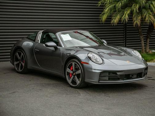 Vanadium Grey Metallic 2026 Porsche 911 Targa 4S