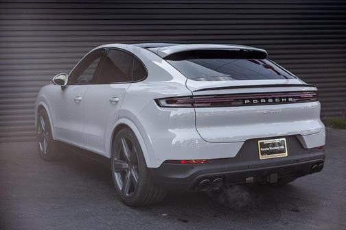 2025 Porsche Cayenne 