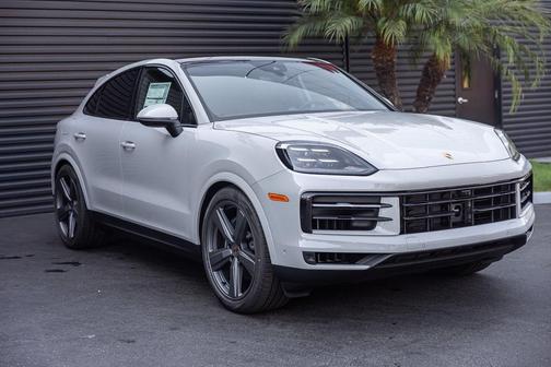 2025 Porsche Cayenne 