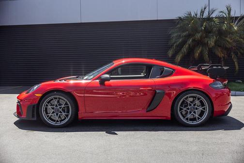 2023 Porsche 718 Cayman GT4 RS