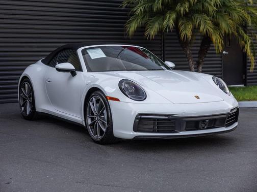 2022 Porsche 911 Carrera