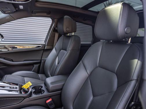 Black 2024 Porsche Macan Macan