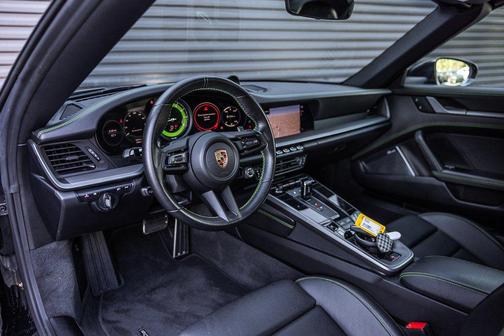 2024 Porsche 911 Carrera