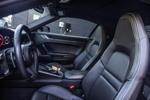 2024 Porsche 911 Carrera