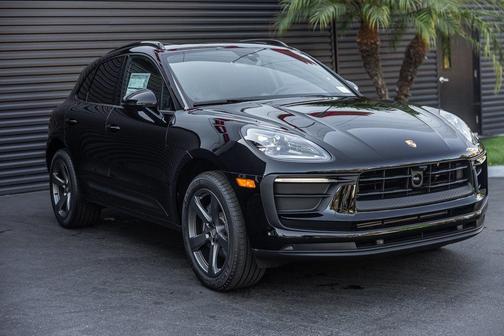 2026 Porsche Macan 