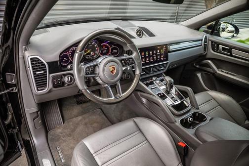2022 Porsche Cayenne Platinum Edition