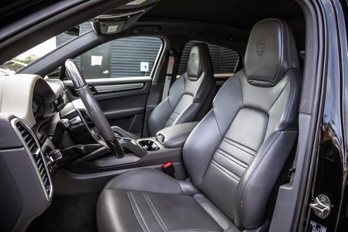 2022 Porsche Cayenne Platinum Edition