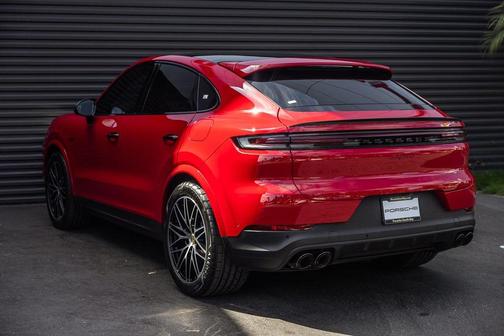2024 Porsche Cayenne E-Hybrid