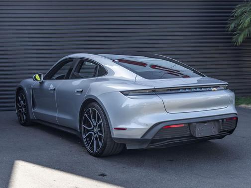 Dolomite Silver Metallic 2023 Porsche Taycan