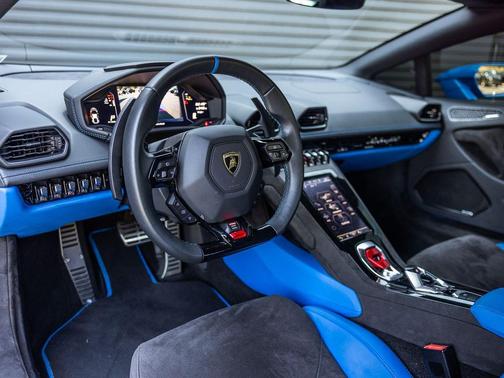 Blu Le Mans Metallic 2024 Lamborghini Huracan Tecnica Base