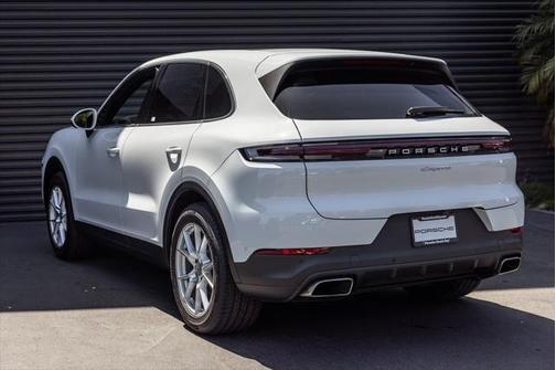 2025 Porsche Cayenne Base