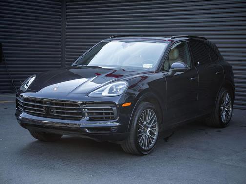 2023 Porsche Cayenne Platinum Edition
