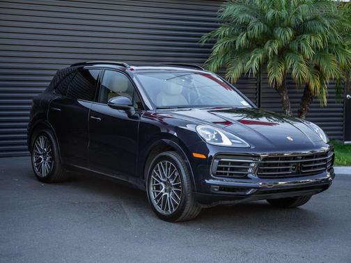 2023 Porsche Cayenne Platinum Edition