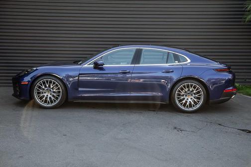 2024 Porsche Panamera