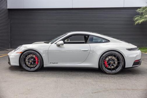 2026 Porsche 911 Carrera GTS