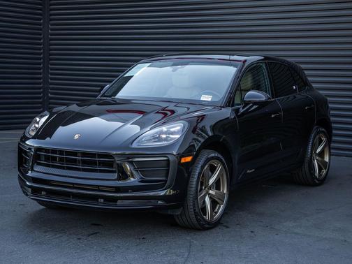 2022 Porsche Macan 